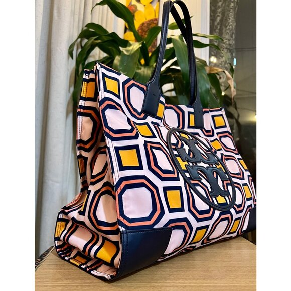 ♦️AUTHENTIC TORY BURCH OCTOGAN NYLON ELLA TOTE/HANDBAG - Picture 8 of 13